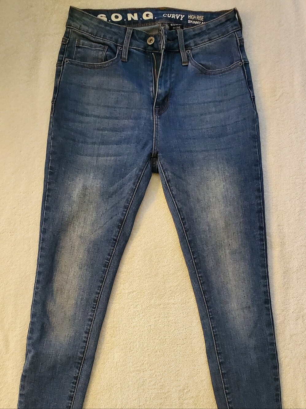S.O.N.G Curvy High-Rise Skinny Jeans in Faded Blue